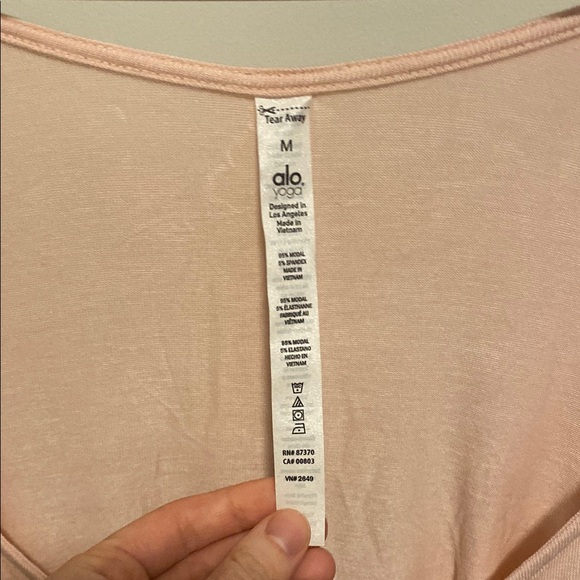 Alo Yoga Amelia Long Sleeve Crop Top. 
BNWT - Picture 10 of 10